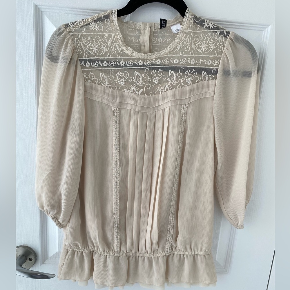 H&M Cream White Vintage Style Peplum Lace Trim Blouse Size 4
